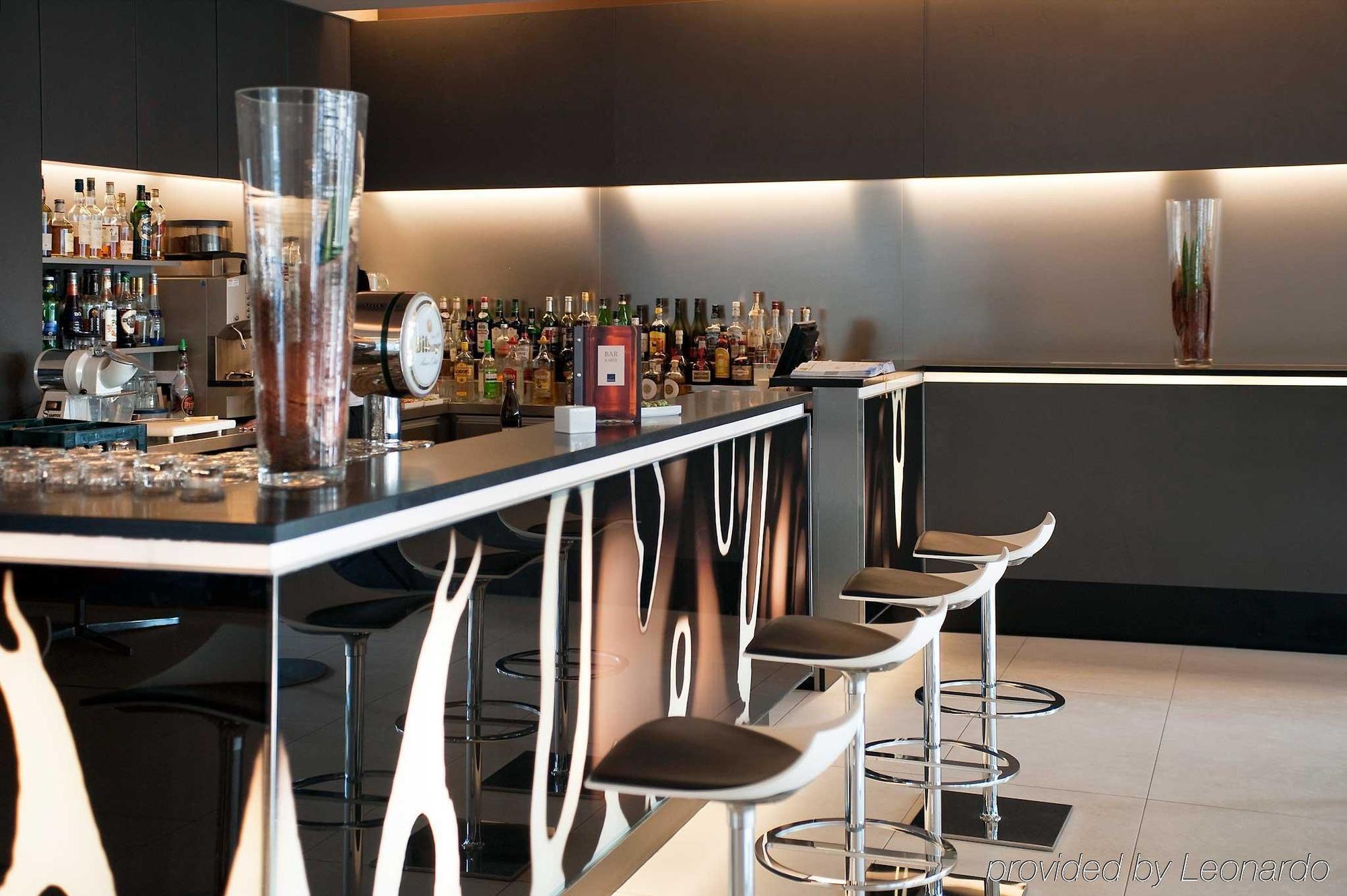 Novotel Nuernberg Am Messezentrum Restaurant photo