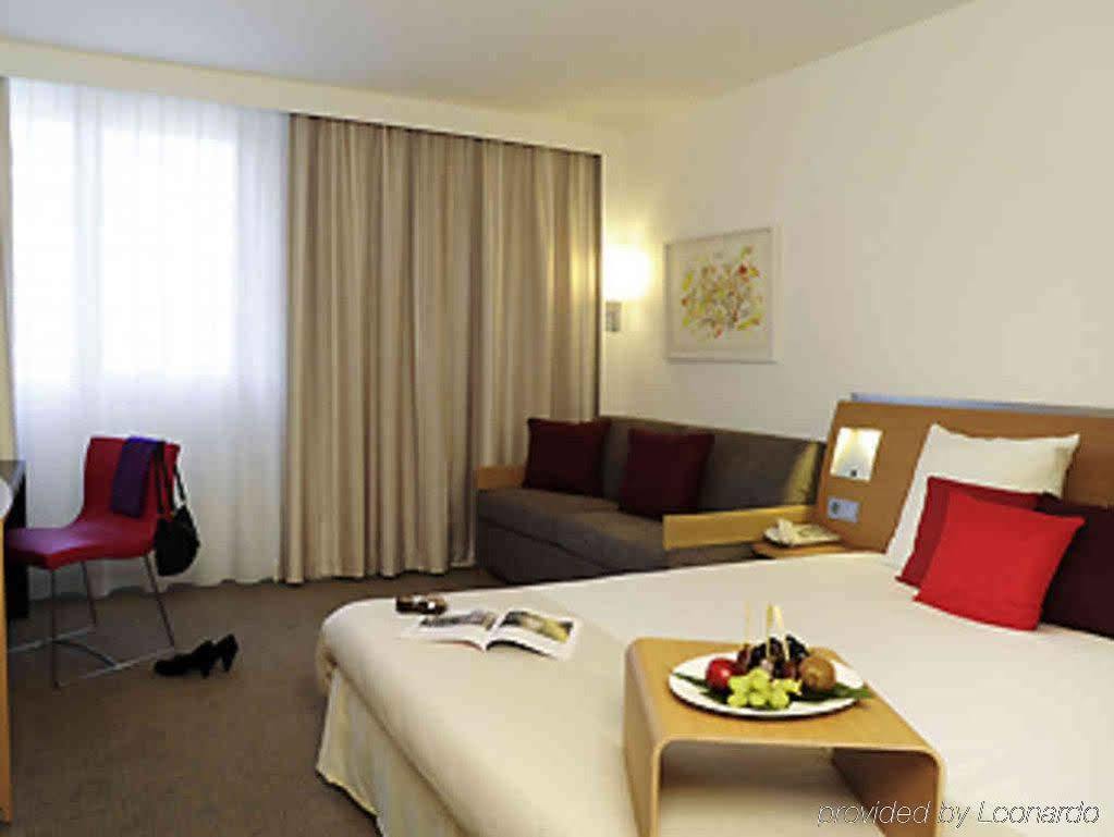 Novotel Nuernberg Am Messezentrum Exterior photo