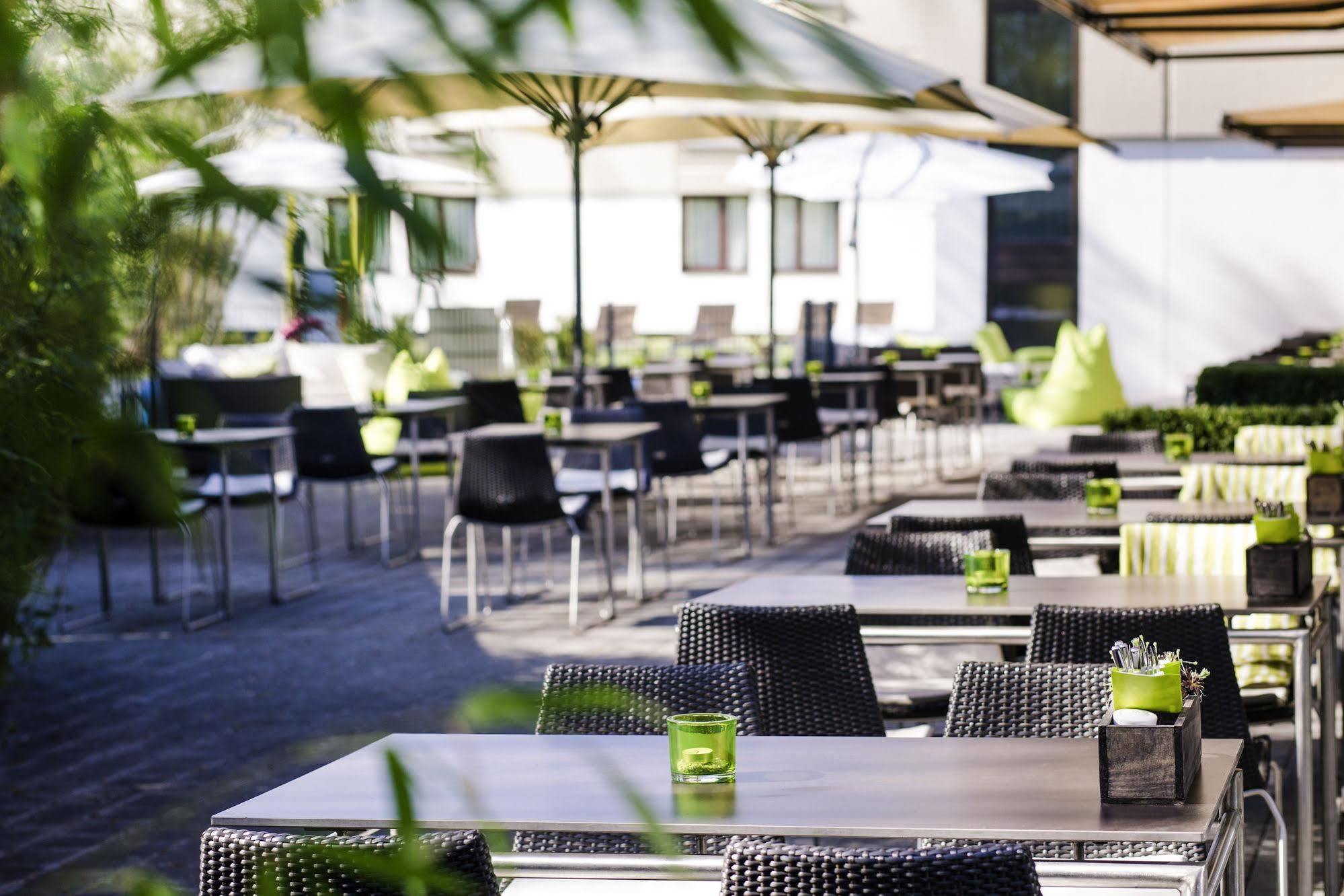 Novotel Nuernberg Am Messezentrum Exterior photo